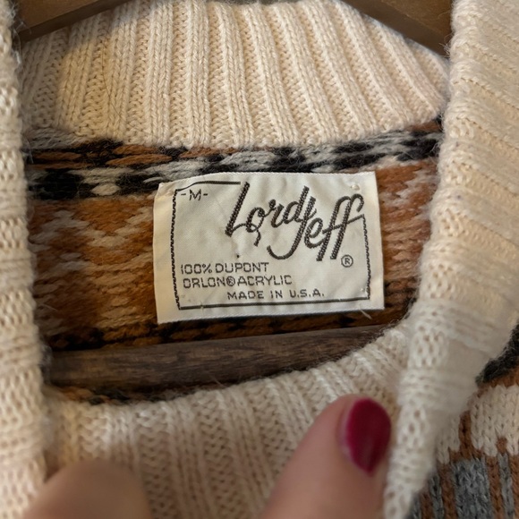 Nordic style sweater - Picture 3 of 3